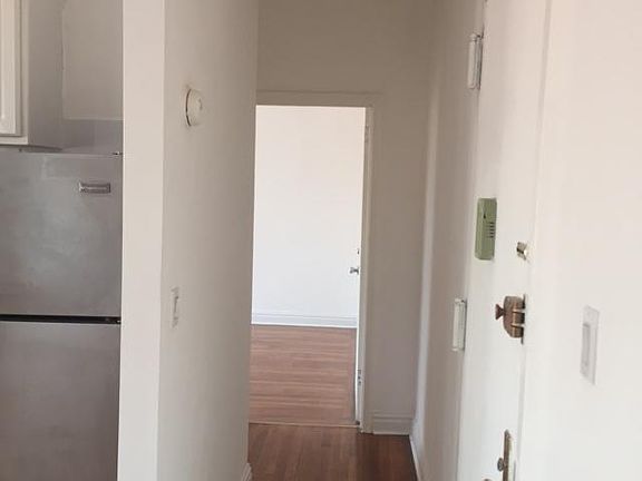 4th image of 748 E 9th St APT 2E