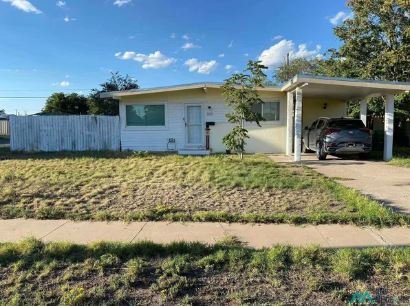210 W Clayton Ave, Lovington, NM 88260