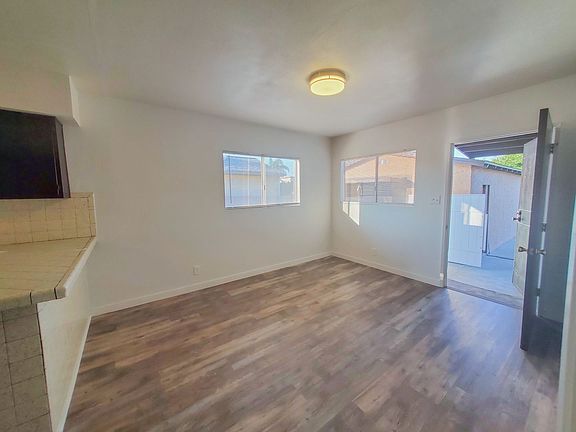 4th image of 17212 S Denker Ave