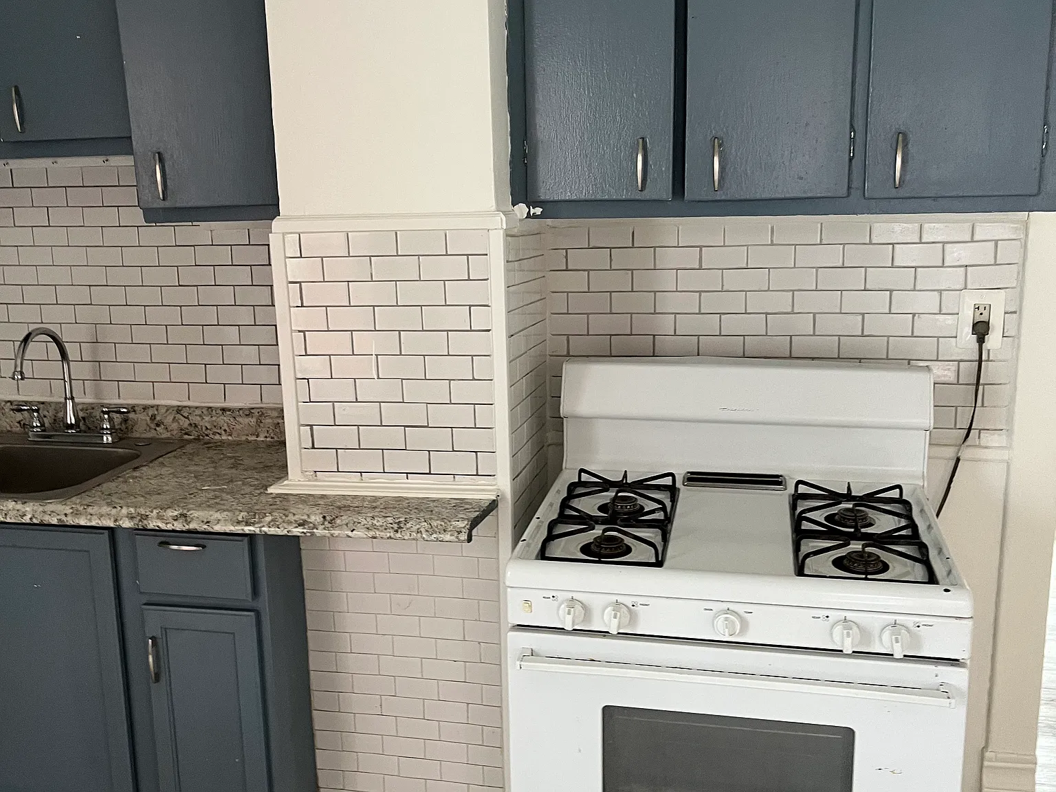 905 Nichols St — Photo 2