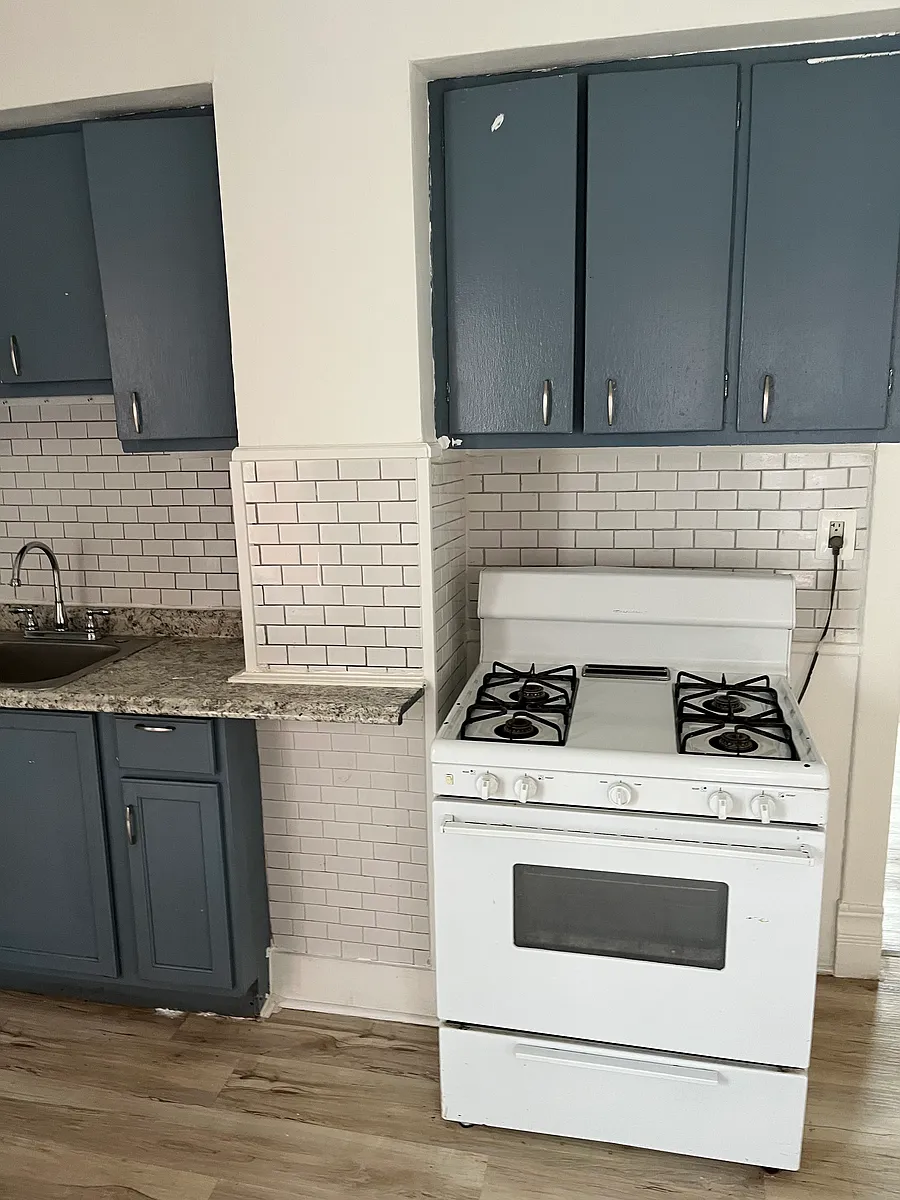 Building Photo - 905 Nichols St #1