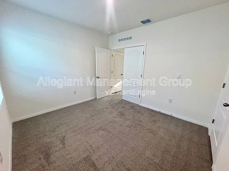 7086 Cattle Egret Dr — Photo 9