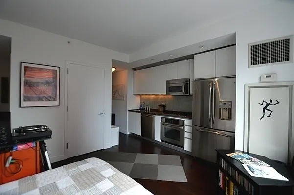 Rented by Rose Associates, Inc. | media 23