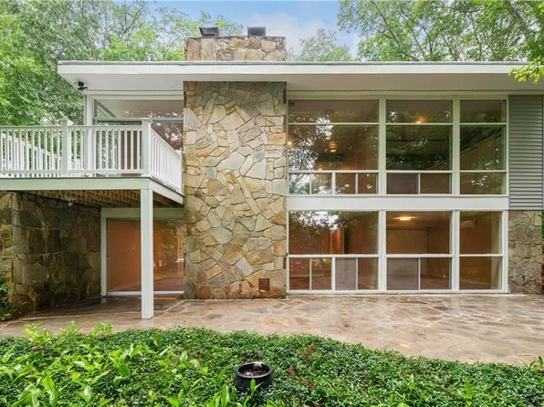 321 Rockland Rd, Scituate, RI 02857