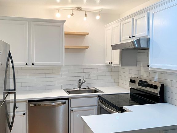 3rd image of 6448 138th Ave NE APT 392