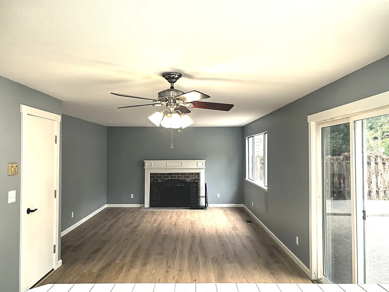 1840 NW Joels Ct — Photo 7