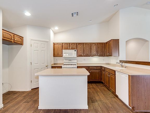 3rd image of 3177 W Hayden Peak Dr