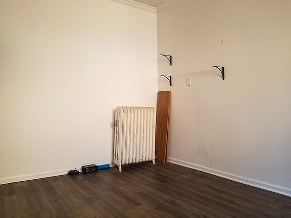 4th image of 1060 W Granville Ave #28