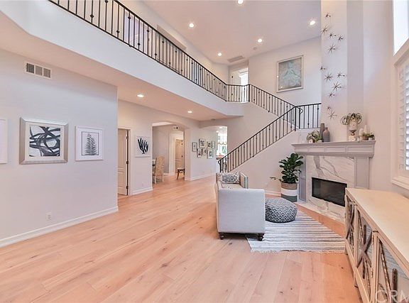 4th image of 3408 N Poinsettia Ave