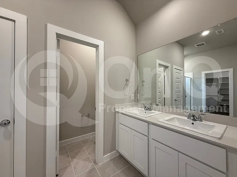 1004 Knox River Dr — Photo 20