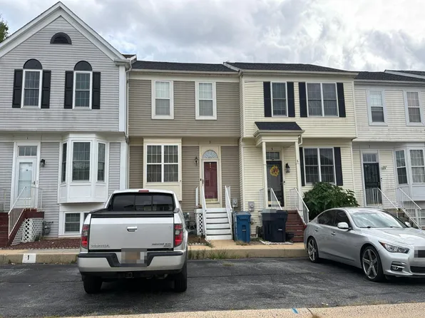 3 Spring Dr, Newark, DE 19702