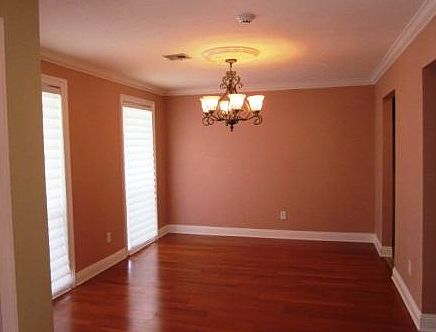 5th image of 4016 Lake Villa Dr