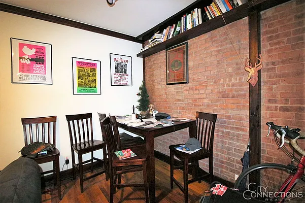 Rented by City Connections Realty | media 26