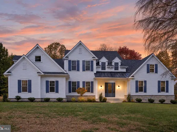 102 Knoxlyn Farm Dr #A, Kennett Square, PA 19348