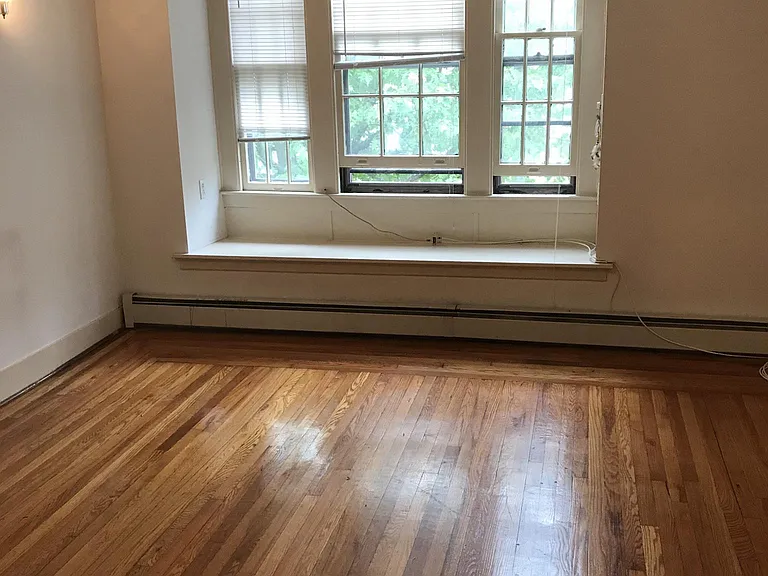 371 Alden Ave #2 — Photo 4