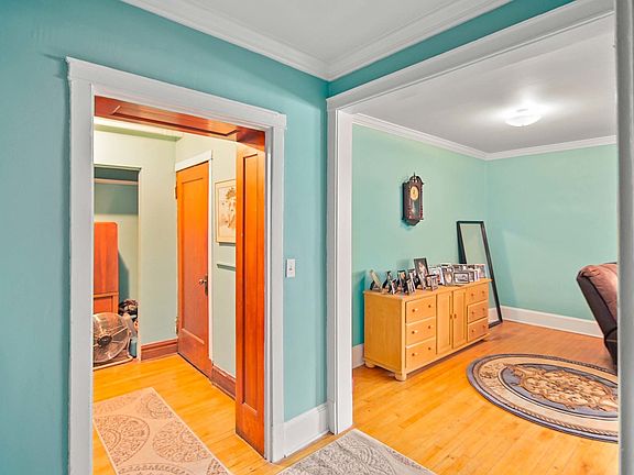 4th image of 826 W Lakeside Pl #826-G