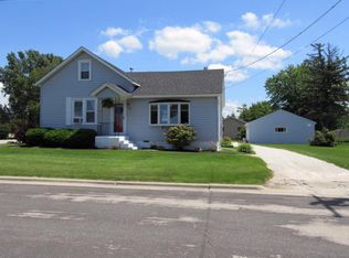 216 N 3rd St, Reedsville, WI 54230