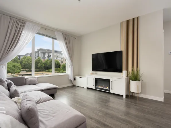 9388 Tomicki Ave #215, Richmond, BC V6X 0C4