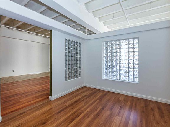 4th image of 312 W 5th St APT 1110