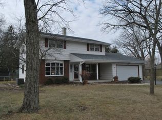 2505 Timber Ln, Lindenhurst, IL 60046