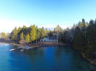 181 Scraggle Point Rd, Spruce Head, ME 04859