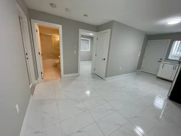 4115 Oxford St #Basement, Burnaby, BC V5C 1C8