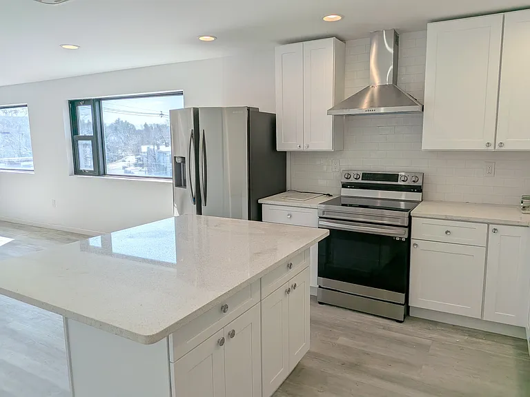51 Main St #1 — Photo 3