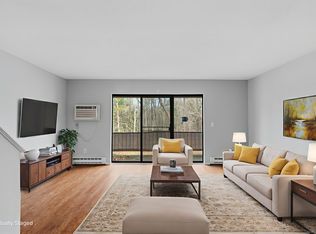 135 Wellington Dr #135, Farmington, CT 06032