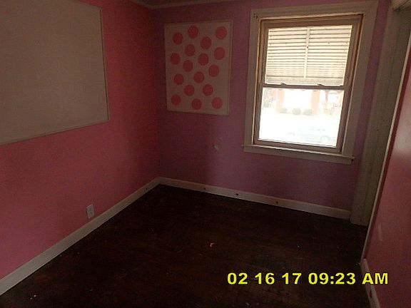 5th image of 7351 S Sacramento Ave