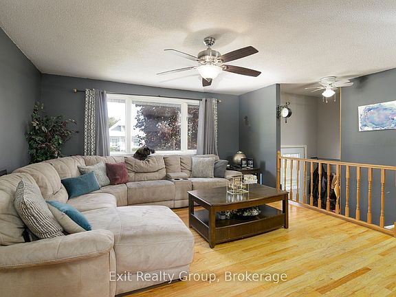 4th image of 13 Huffman Rd