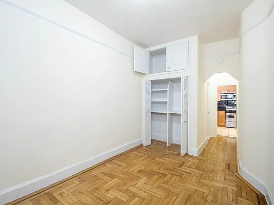 Rented by City Connections Realty | media 2