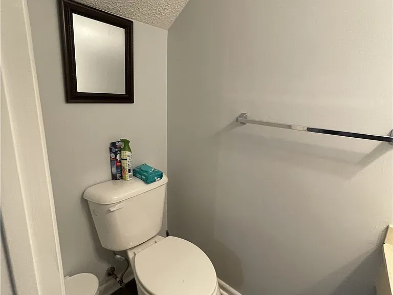 559 Winding Creek Rd #D — Photo 8