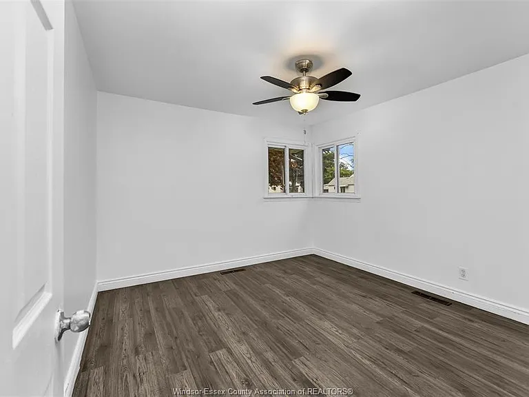 2032 Ford Blvd — Photo 9
