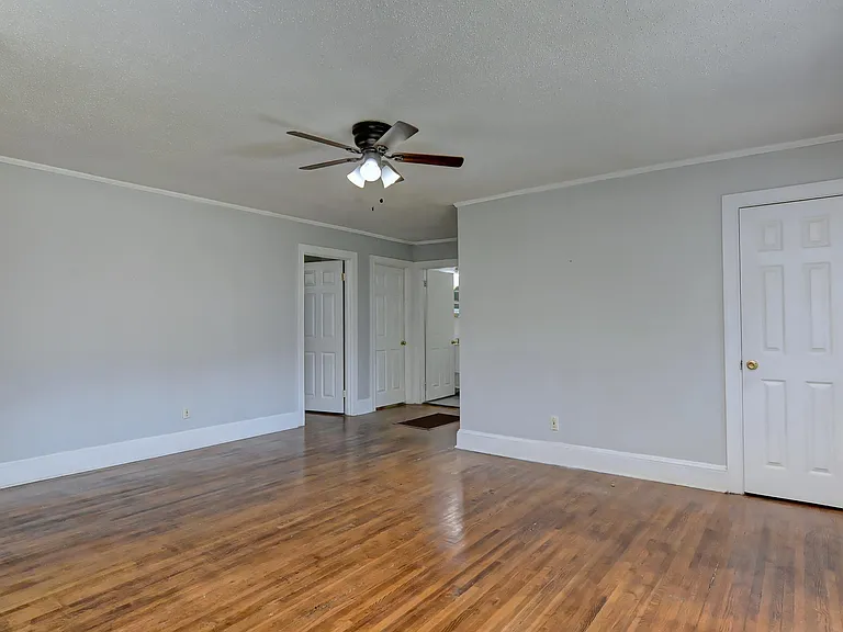4329 Dinglewood Ave — Photo 20