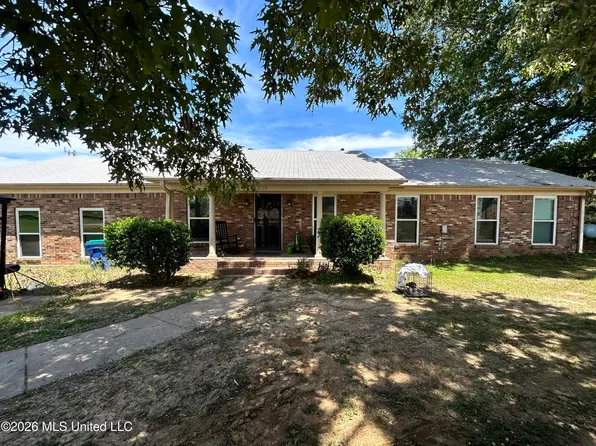 12150 Desoto Rd, Olive Branch, MS 38654