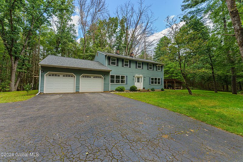 4th image of 197 Ruggles Road