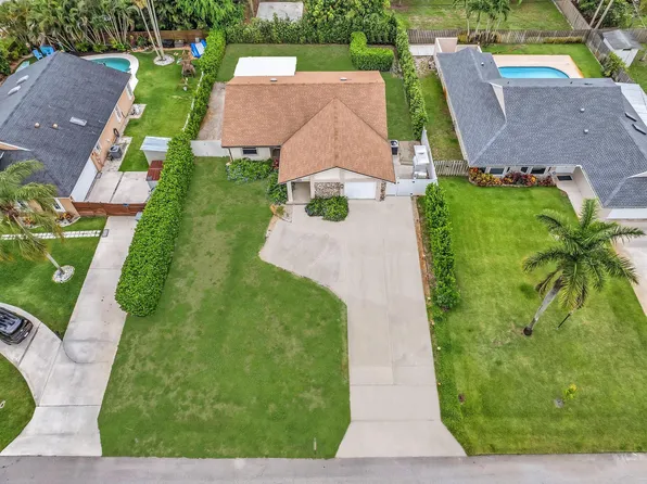 5276 Pine Tree Drive, Delray Beach, FL 33484