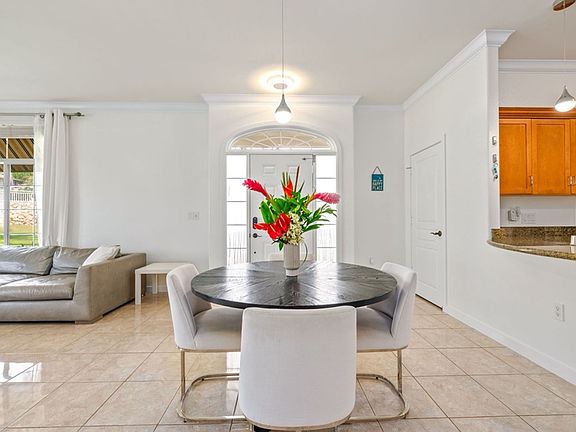 5th image of 92-1001 Aliinui Dr APT 6D