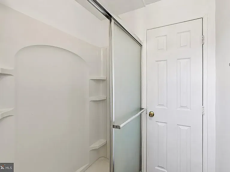 439 Lemonte St #2 — Photo 17