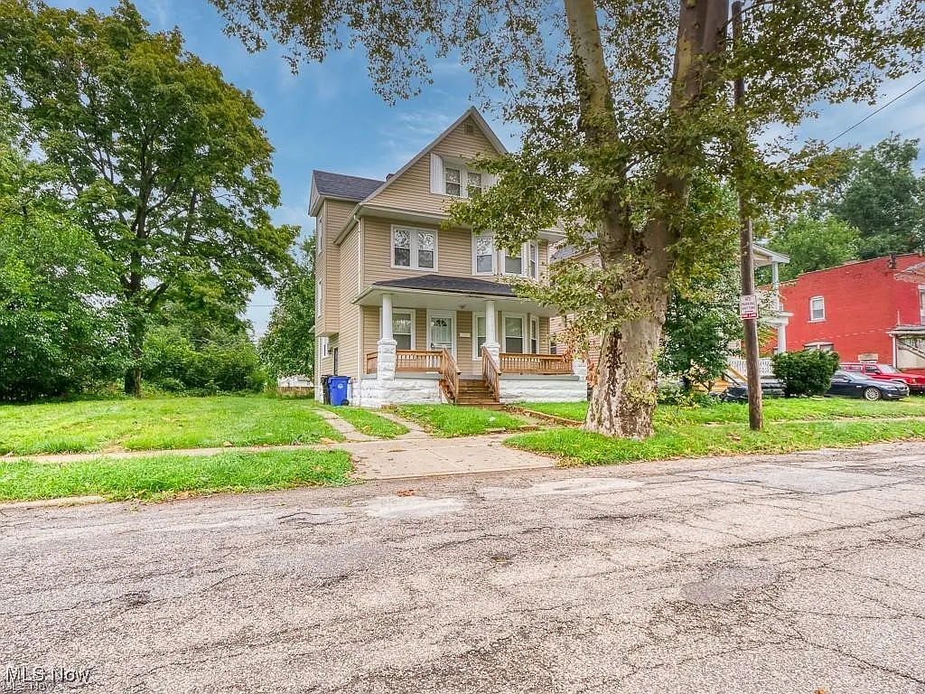 10729 Garfield Ave photo 1