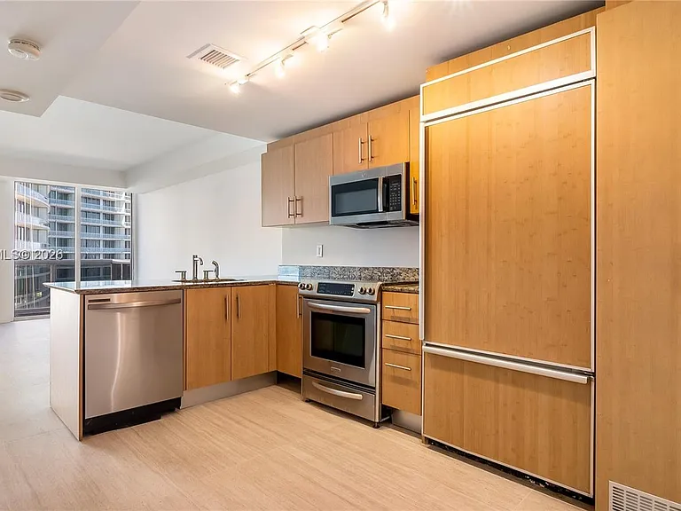 10275 Collins Ave #905 — Photo 3