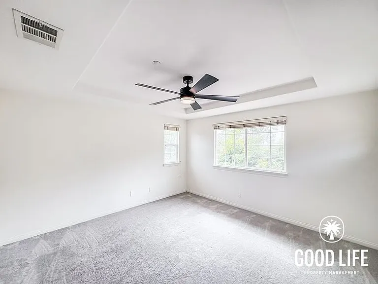 1446 Clearview Way — Photo 16