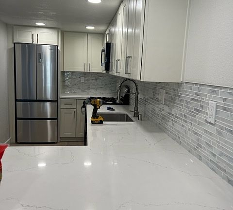 3rd image of 90 Athol Ave Unit 1B