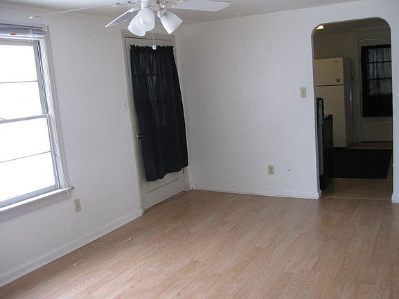 5th image of 812 1/2 Culbertson Ave