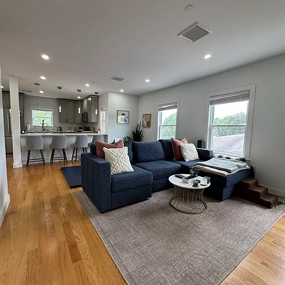 34 Park St #4 — Photo 3
