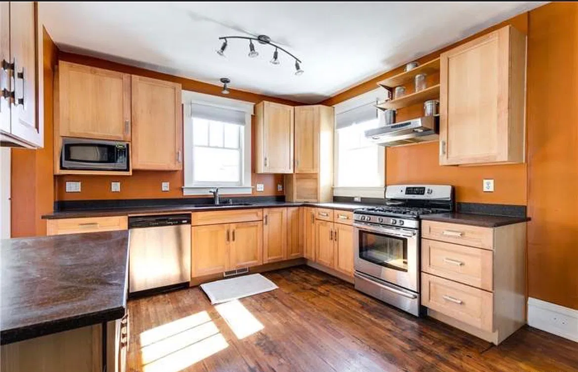 3 bed, 2.5 bath, 1568 sqft, $850 — Photo 3