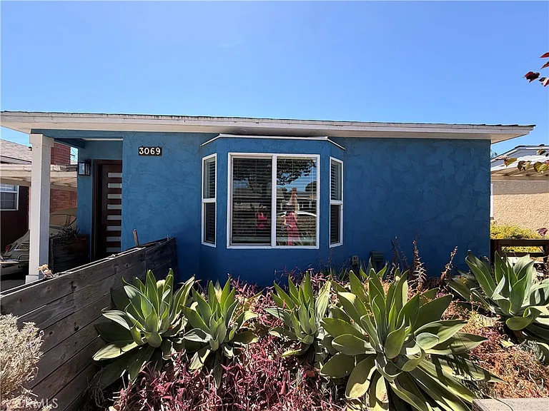3069 Magnolia Ave — Photo 1