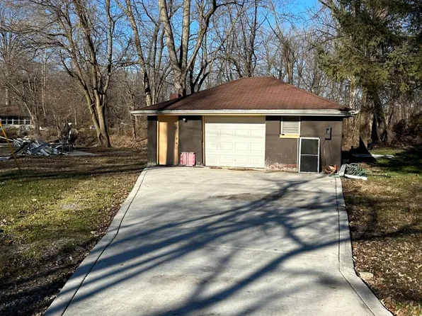 1400 Approx Island Dr, Lowell, IN 46356
