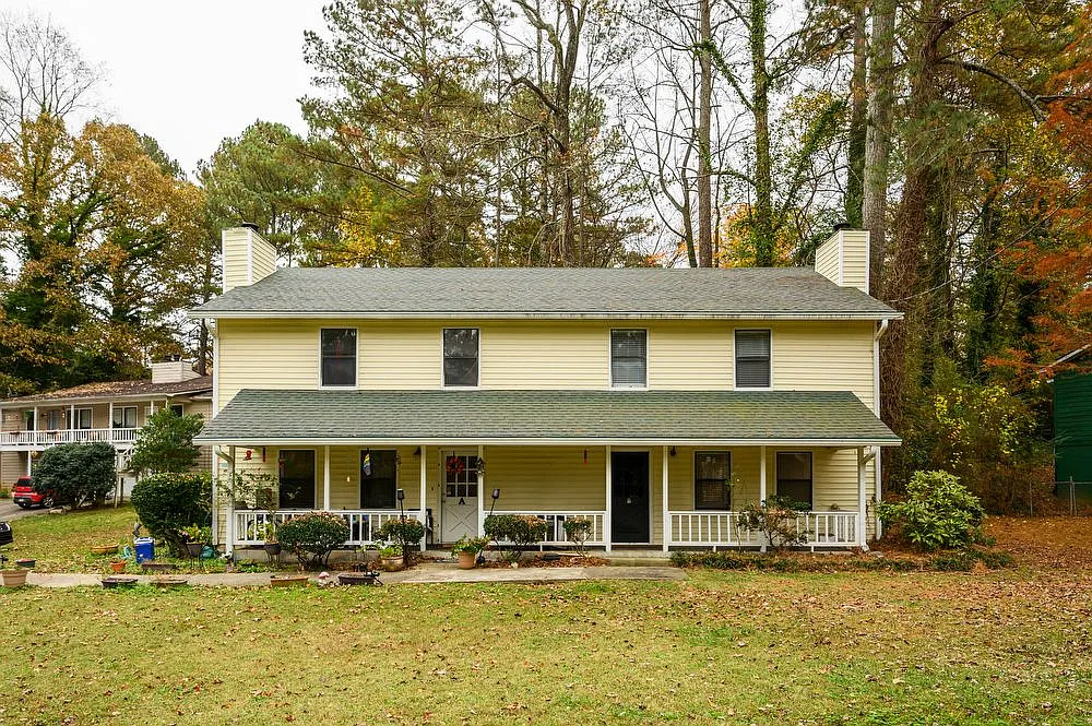 1520 Springwood Dr SE Unit 1-B photo 1