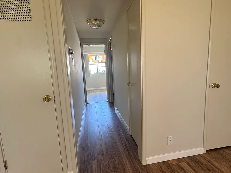 Southshore Gardens Apartments — Photo 6